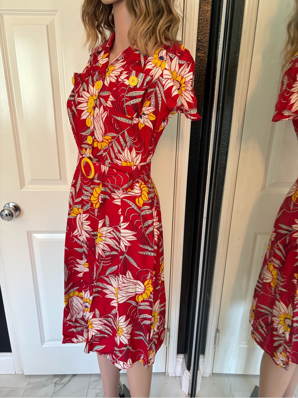 Trashy Diva Waterlilies Red Yellow Floral Belted Dress pinup rockabilly - Picture 4 of 7